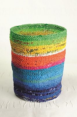 Knitting pattern for waste basket made of plastic bag yarn plarn