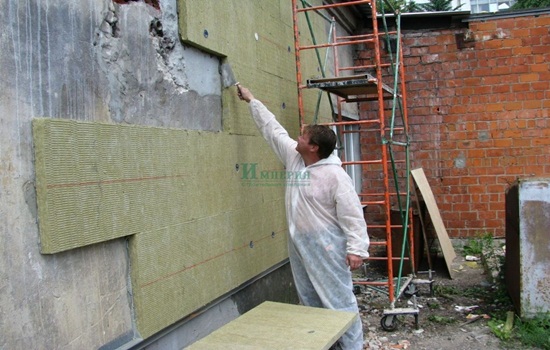 Утепление кирпичной стены пеноплексом снаружи – технология монтажа