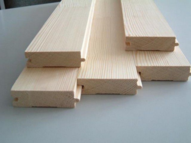 Для деревянного пола следует отбирать материал высокого качества 